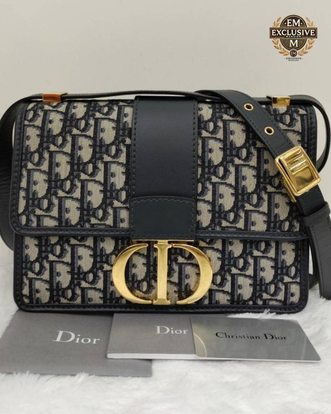 Montaigne 30 Medium