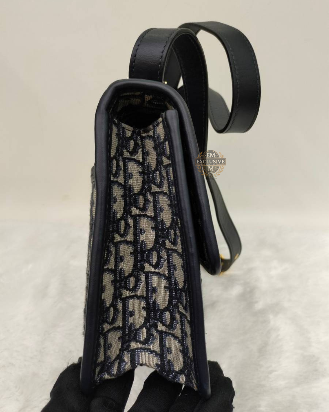 Montaigne 30 Medium