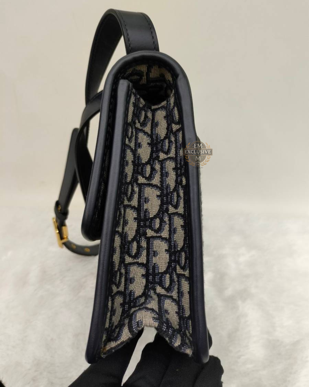 Montaigne 30 Medium