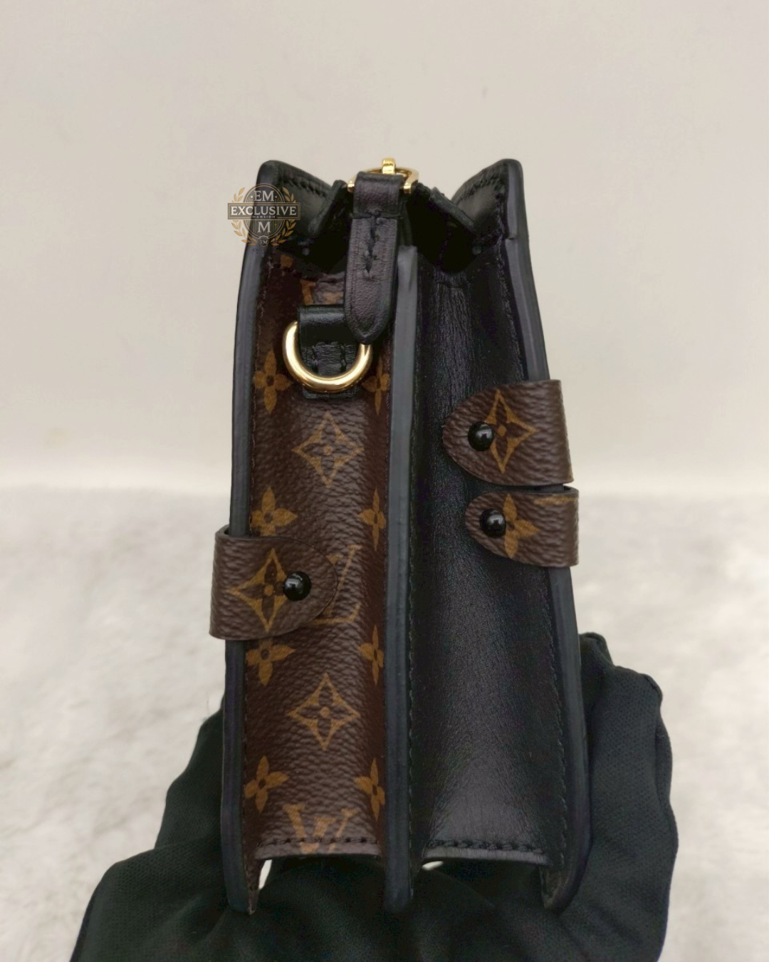 Trunk Clutch Monogram Reverse