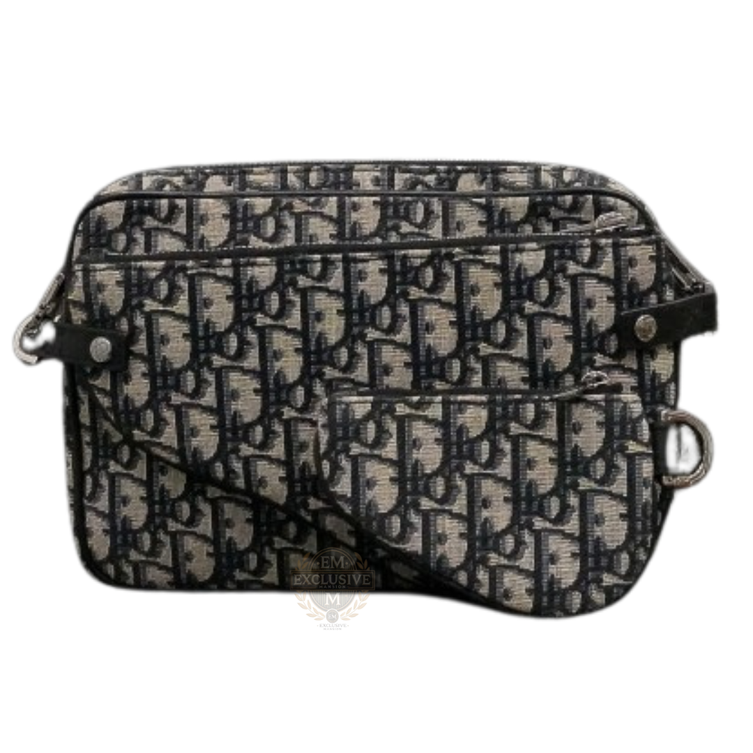Trio Oblique Jacquard Messenger Bag 2023