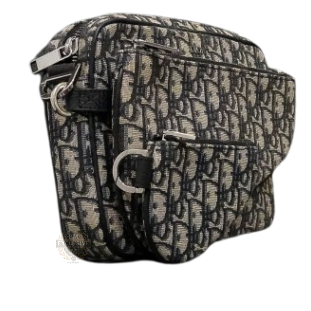 Trio Oblique Jacquard Messenger Bag 2023