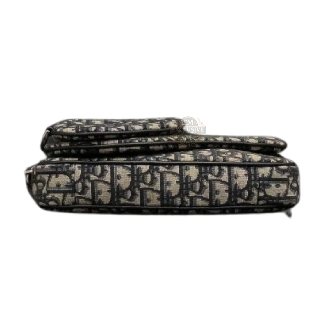 Trio Oblique Jacquard Messenger Bag 2023