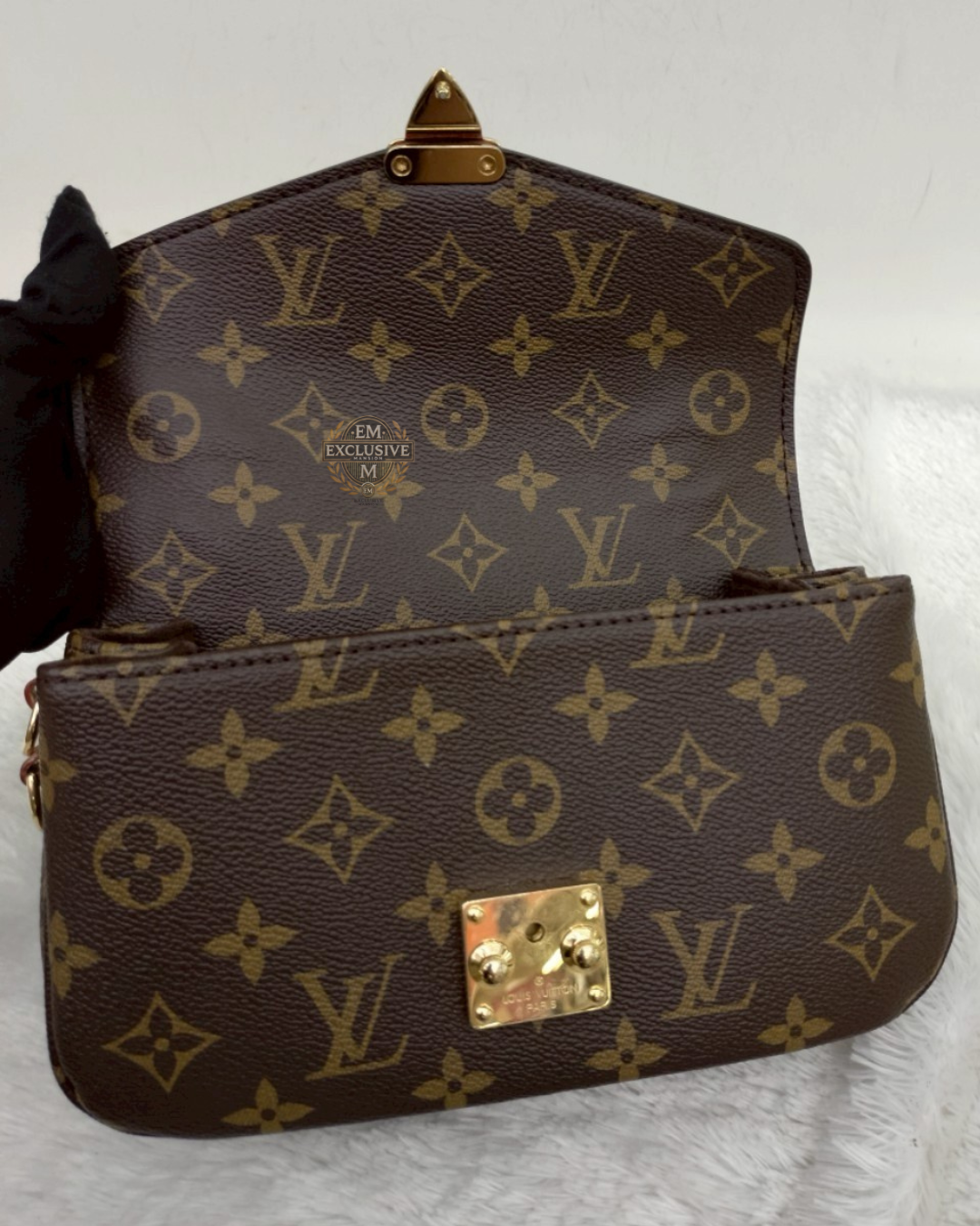 LV Pochette Metis Eastwest