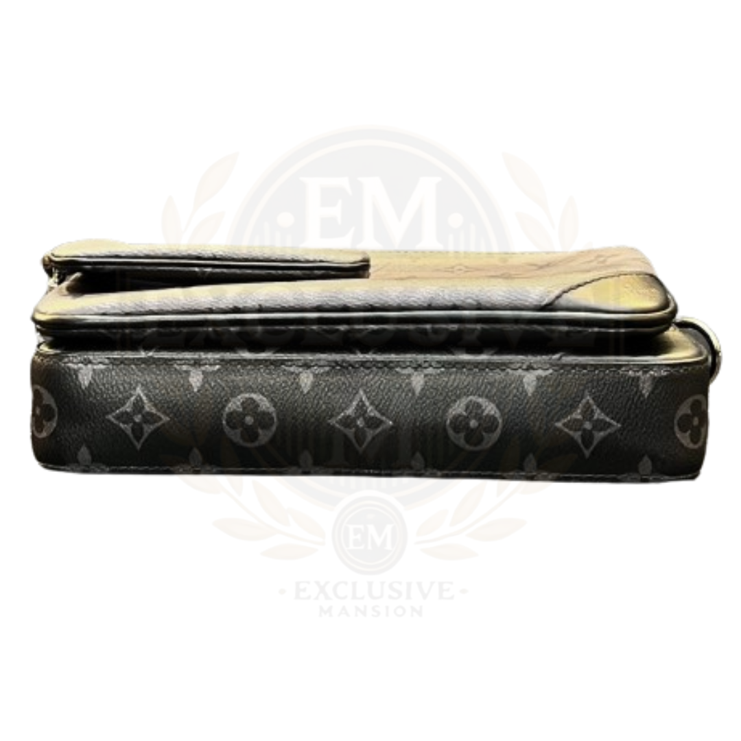 Trio Messenger Bag