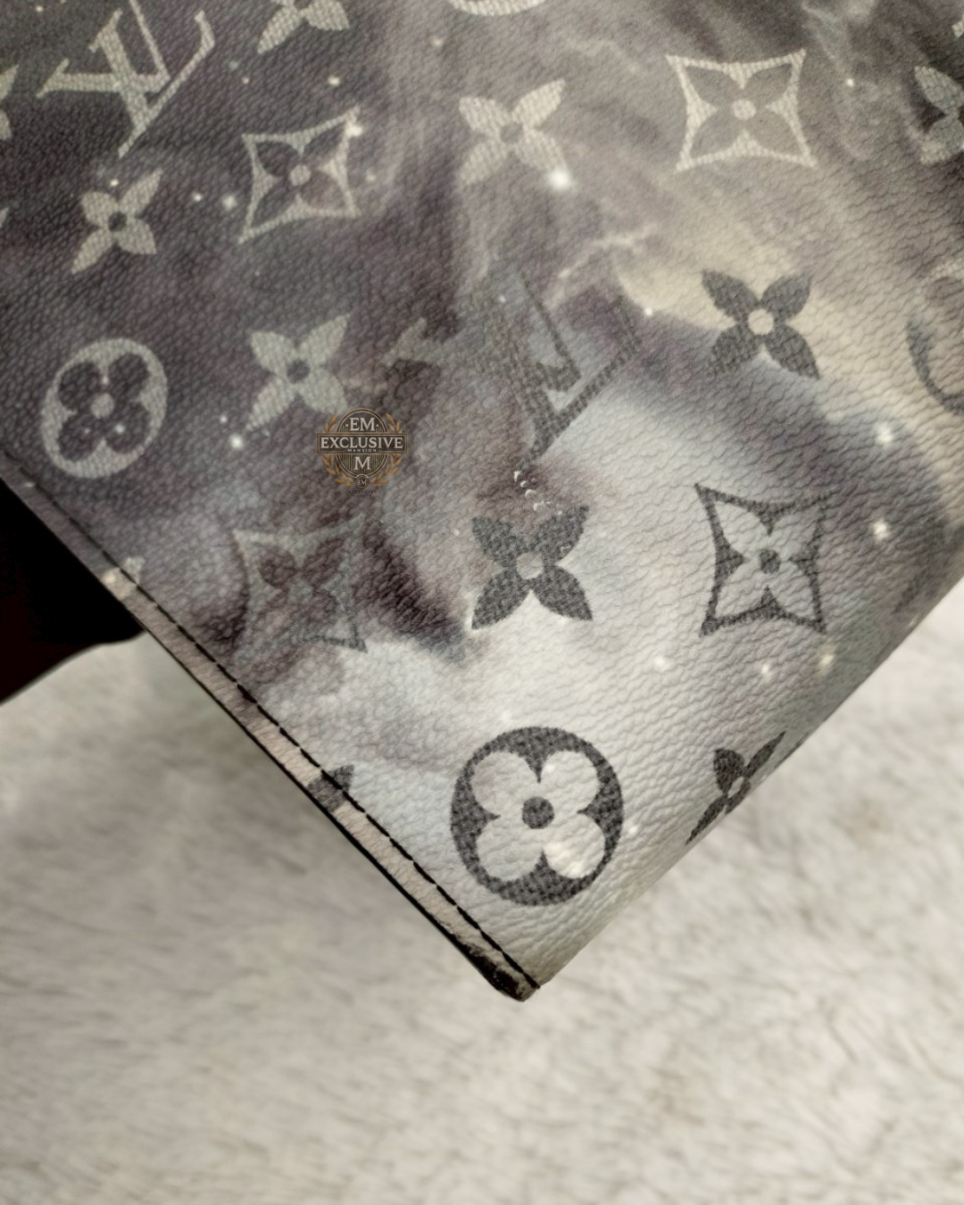LV Pochette Voyage