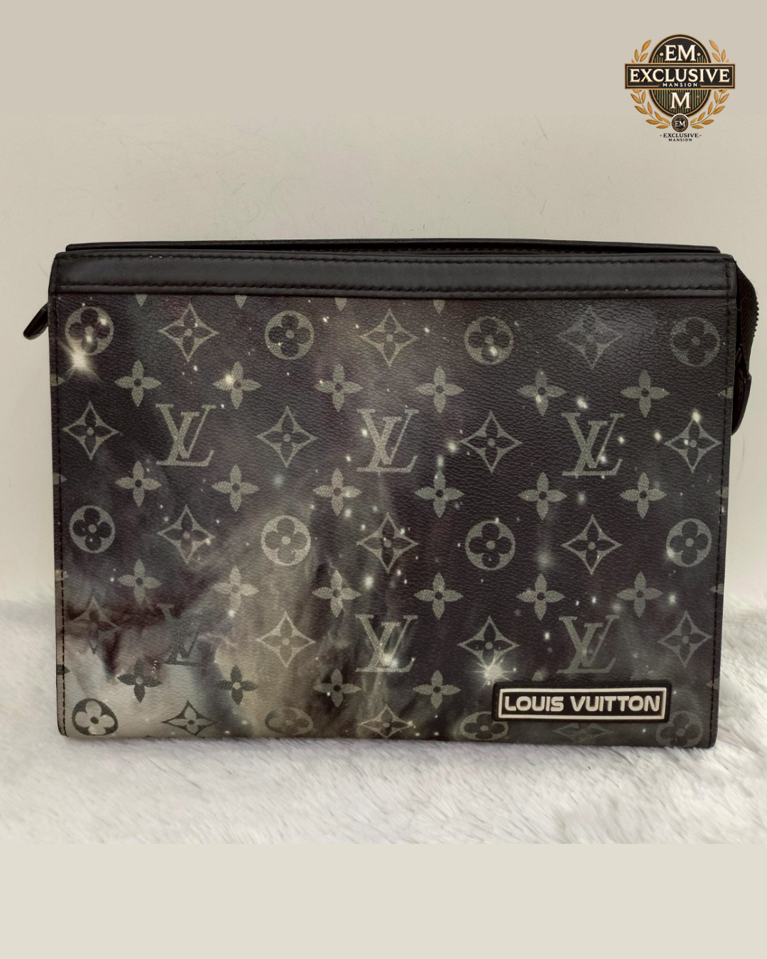 LV Pochette Voyage