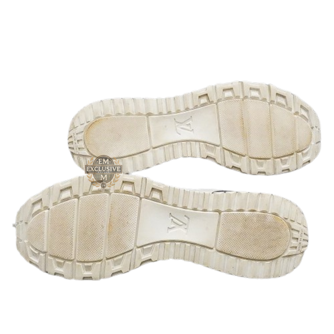 Runaway Sneakers OG