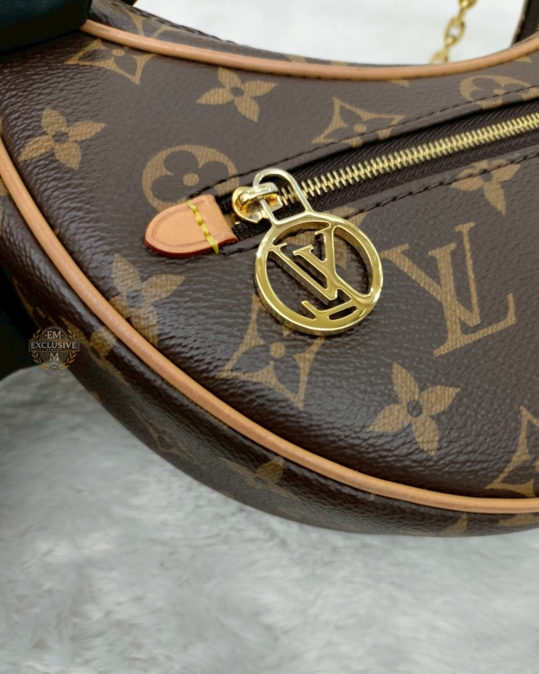 Loop Monogram CHIP