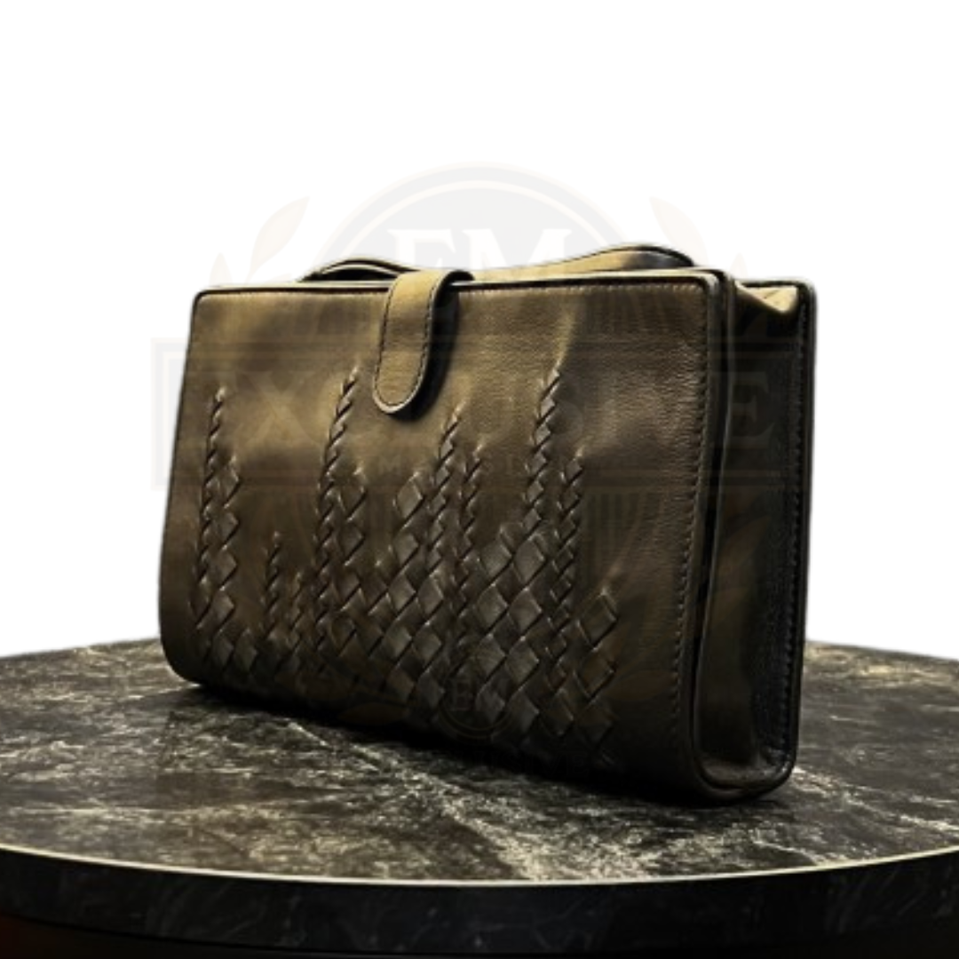 Intrecciato Handling Clutch