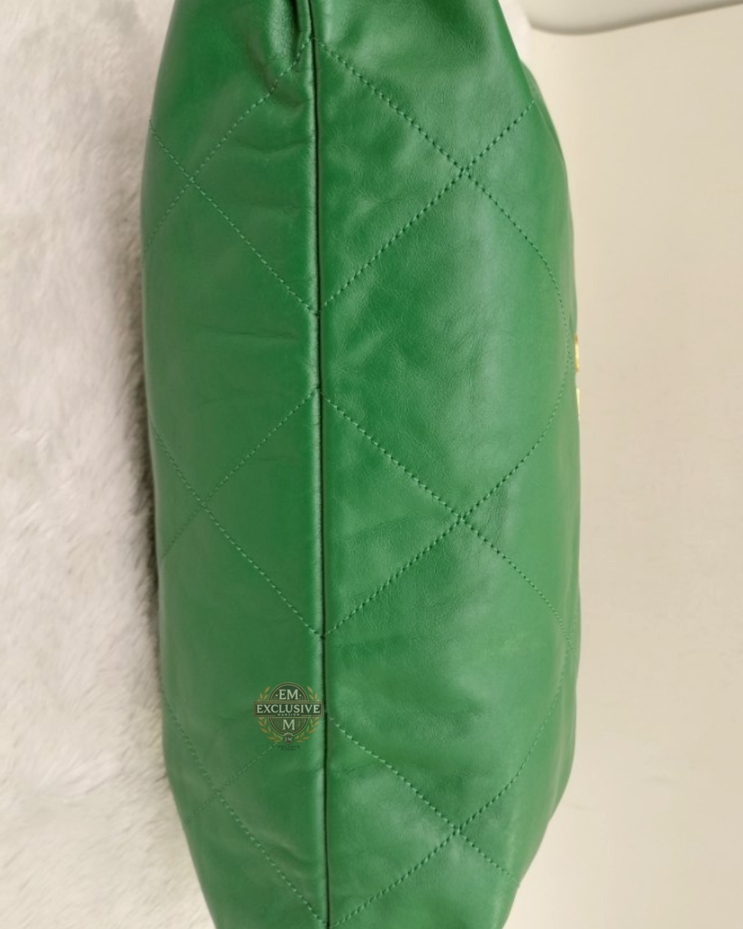 Neverbeen Used Chanel C22 Medium