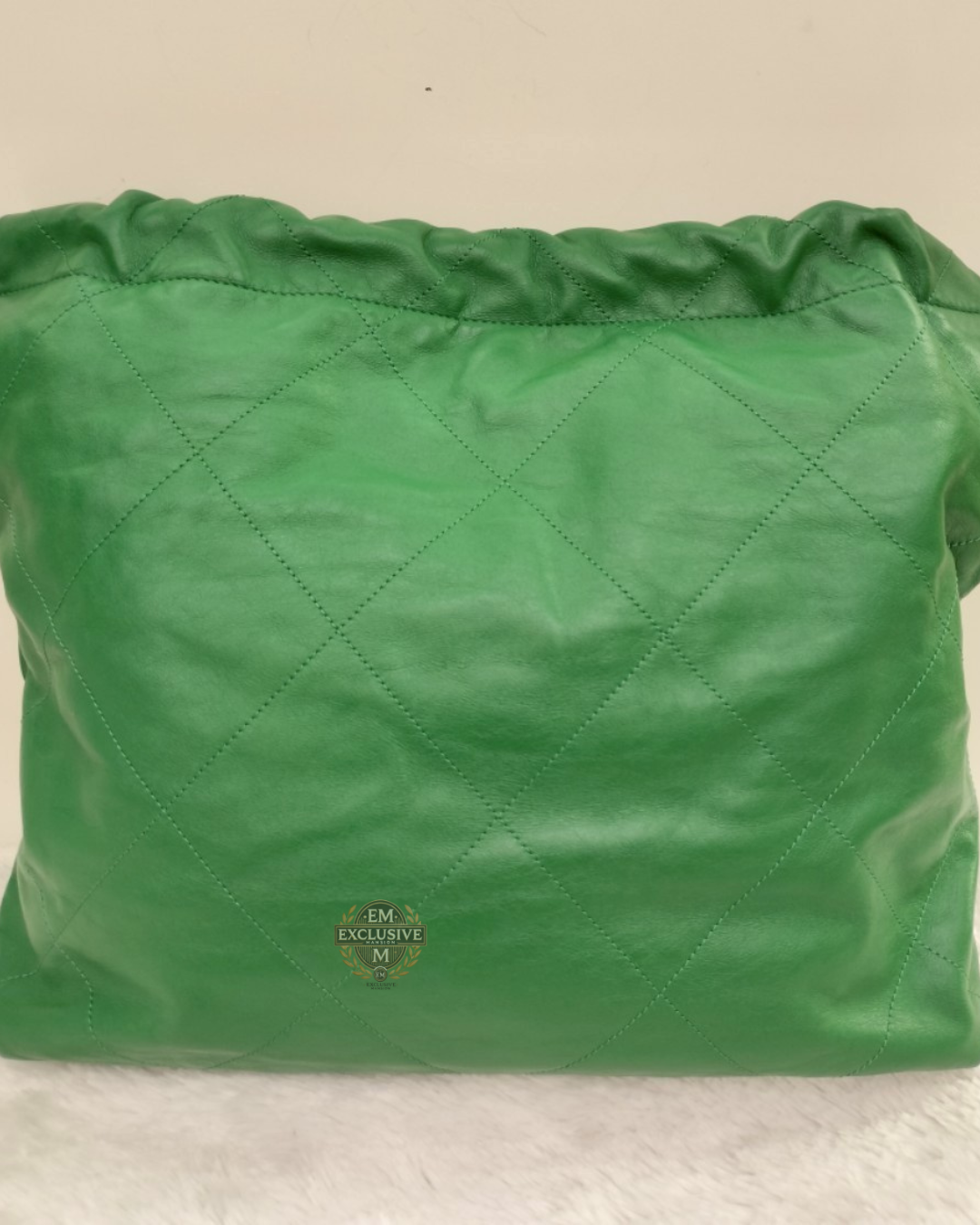 Neverbeen Used Chanel C22 Medium