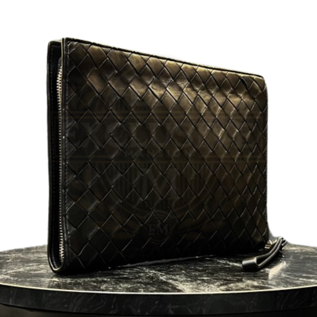 Veneta Intrecciato Large Flat Pochette In Black
