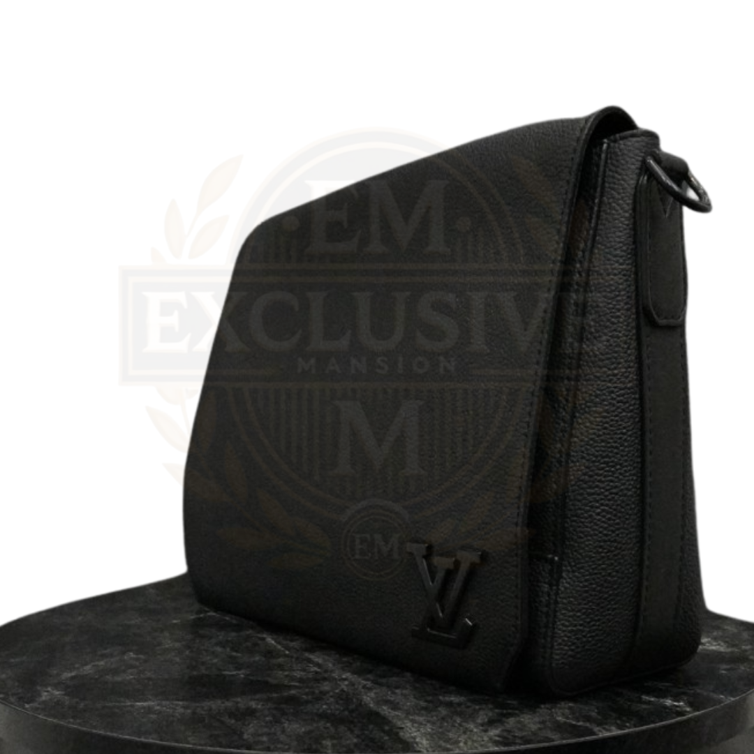 Take Off Aerogram Messenger Bag 2023