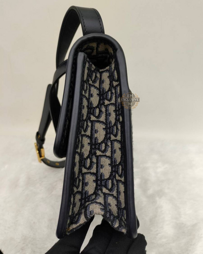 Montaigne 30 Medium