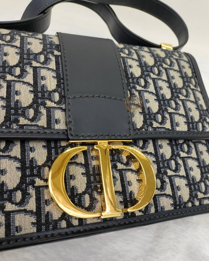 Montaigne 30 Medium