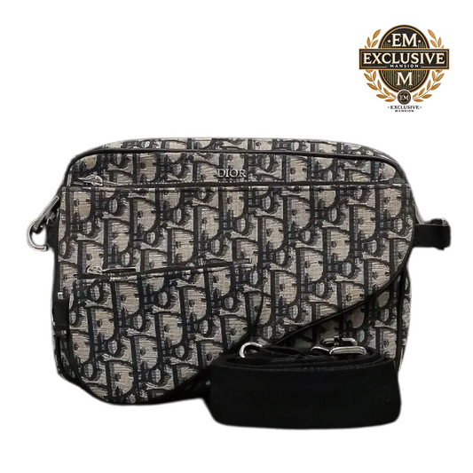 Trio Oblique Jacquard Messenger Bag 2023