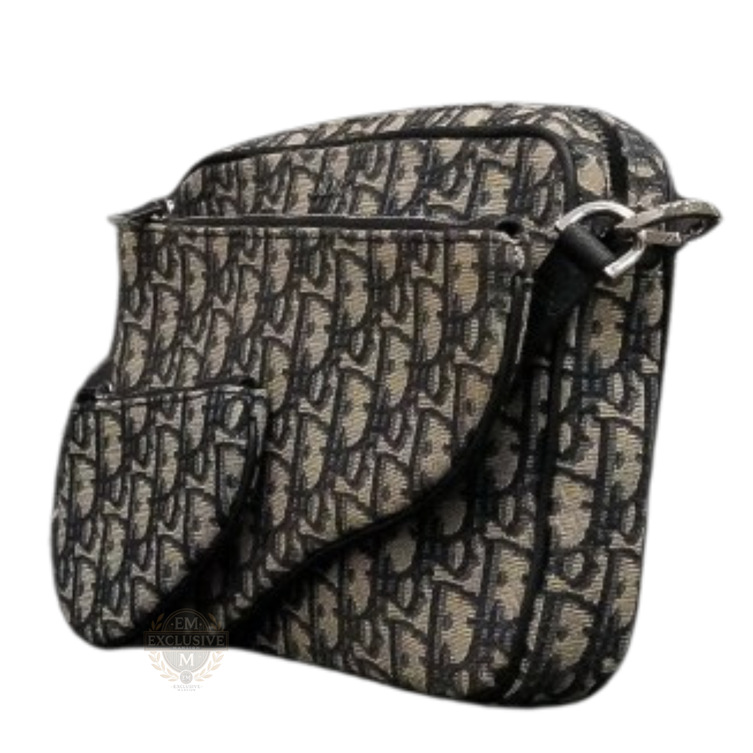 Trio Oblique Jacquard Messenger Bag 2023