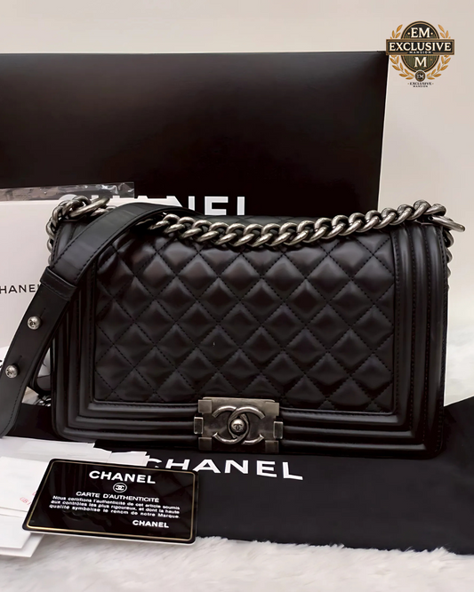 CHANEL Boy 25