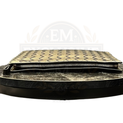 Veneta Intrecciato Large Flat Pochette In Black