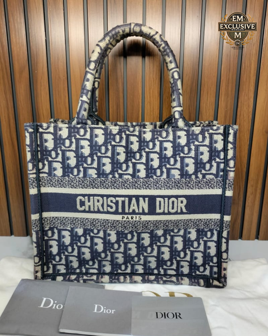 Dior Tote Book  