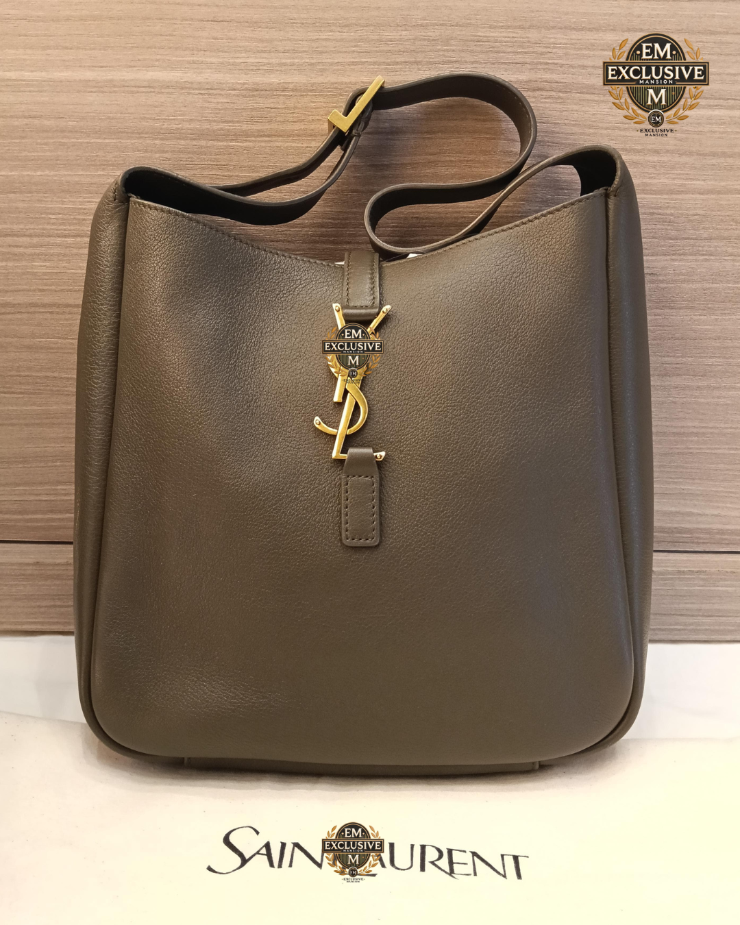 YsL Le 5 A 7 Supple Small